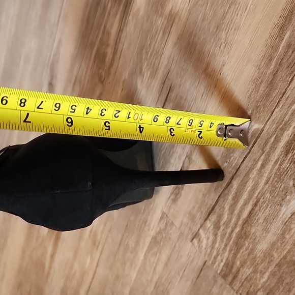 Qupid High Heels, Black Suede, Size 7 - Picture 4 of 4